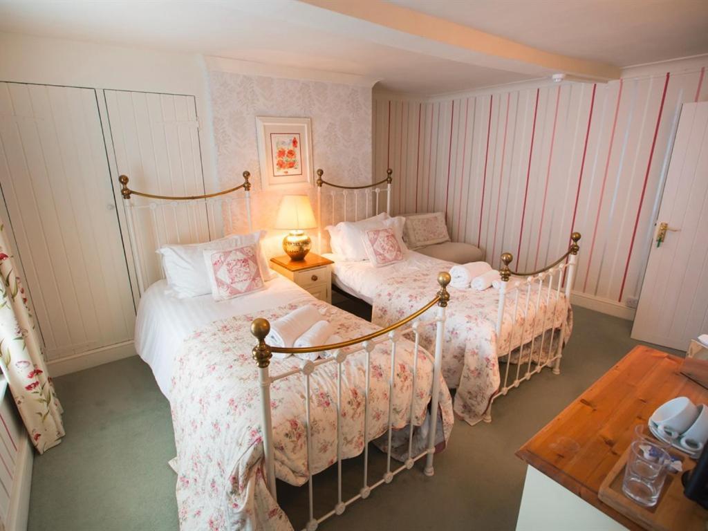 Bed and Breakfast The Old Brewhouse Cirencester Esterno foto